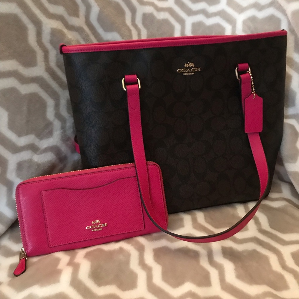 Coach gallery tote and accordion wallet.